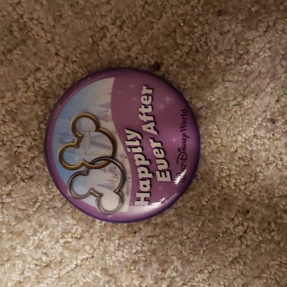 4 for $15  Disney world pin button - Picture 3 of 3